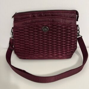 Lug Adagio Quilted Shoulder Bag - Wine Red